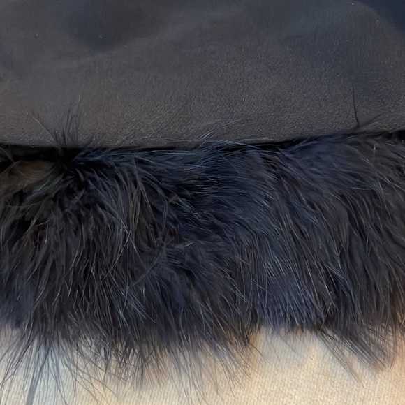 Express Black Mini with Feather Trim Size 10 NWT - Picture 8 of 11